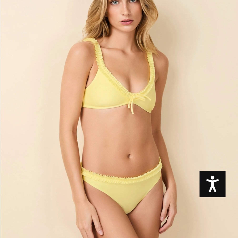 (Top) SOLID & STRIPED Cassidy Bikini Top Custard
